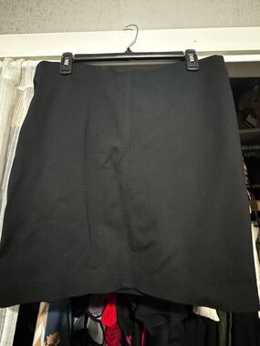 H&M Black Pencil Skirt